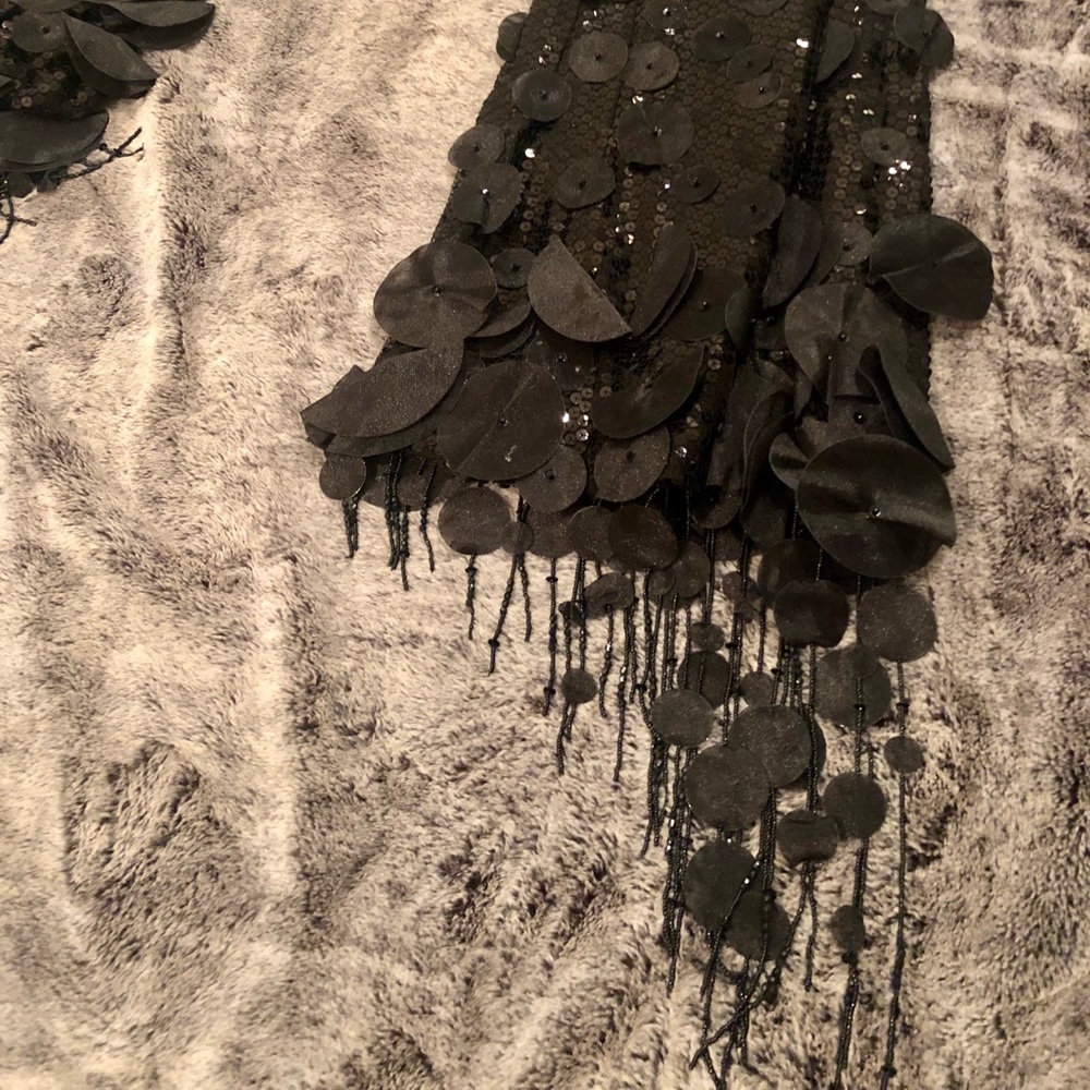 Beaded / sequins Black cocktail dress with sleeve - Picture 2 of 3